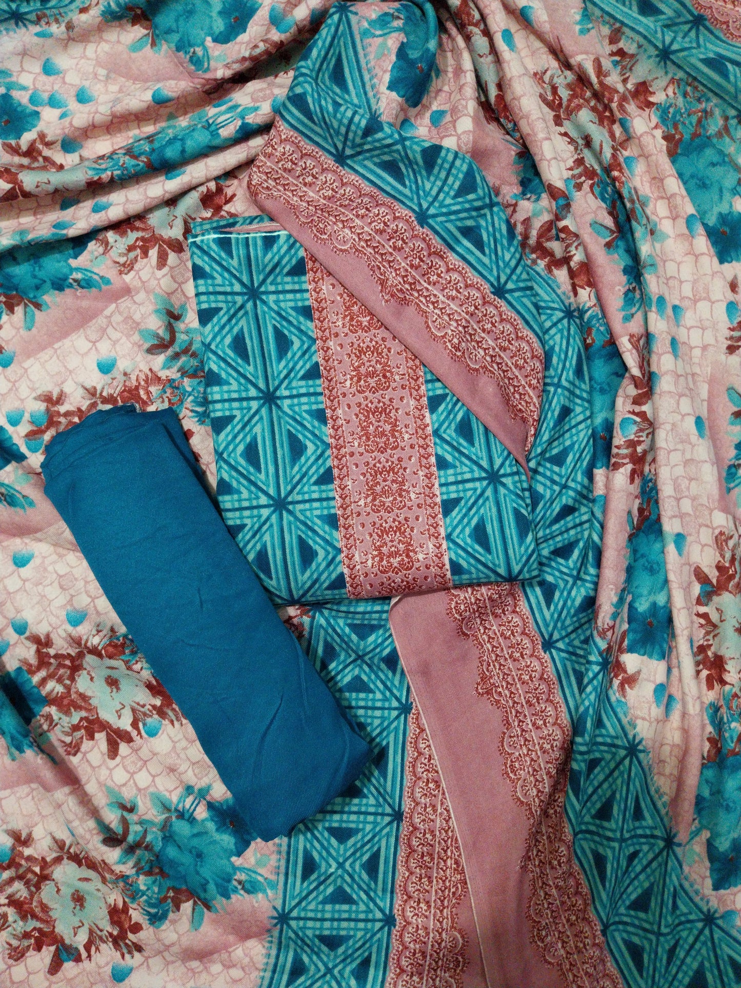 PRINTED TOP WITH PLAIN BOTTOM